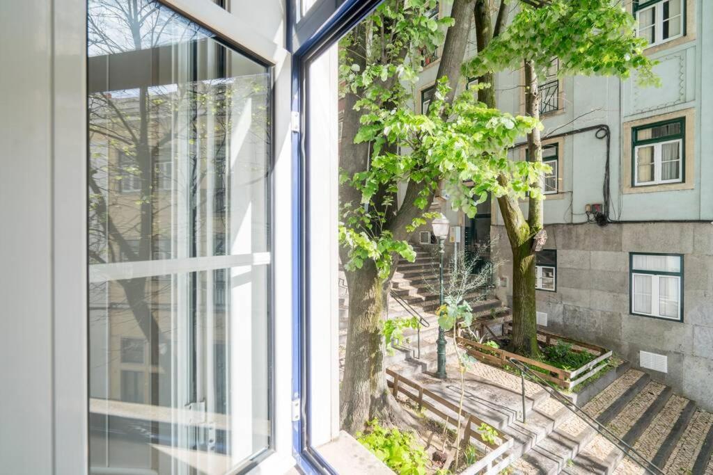 Beautiful Apartment Near The Center Of Lisboa Exteriör bild